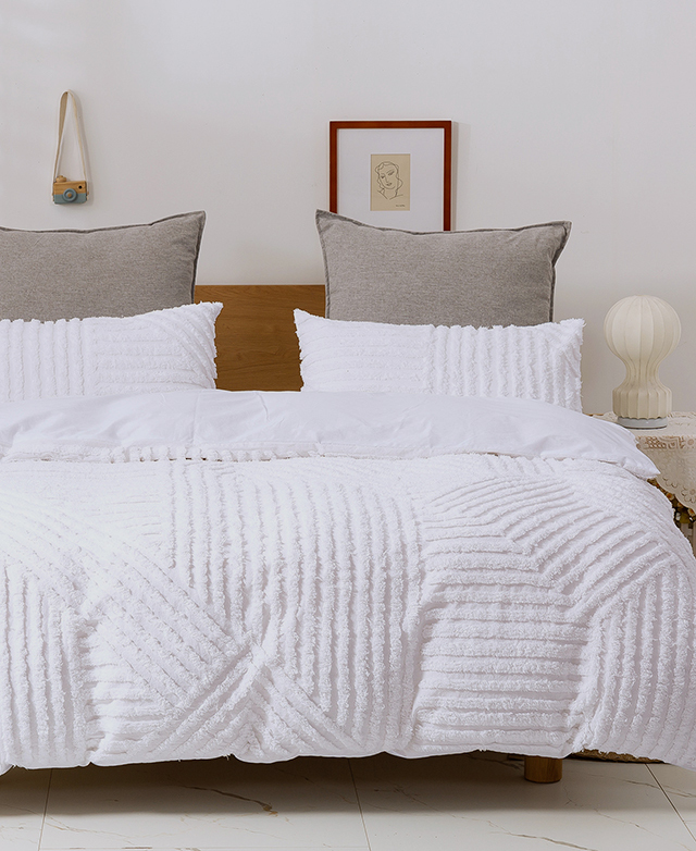 Dreamaker Tufted Washed Vintage Cotton Quilt Cover Set