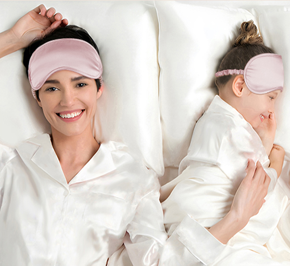 Travel Easy Black Luxurious Mulberry Silk Sleep Mask